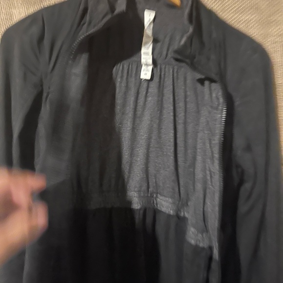 Lululemon Dance Studio Jacket ( 4) - Picture 9 of 17